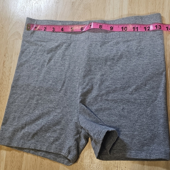 Gray Stretchy Shorts - Picture 5 of 7